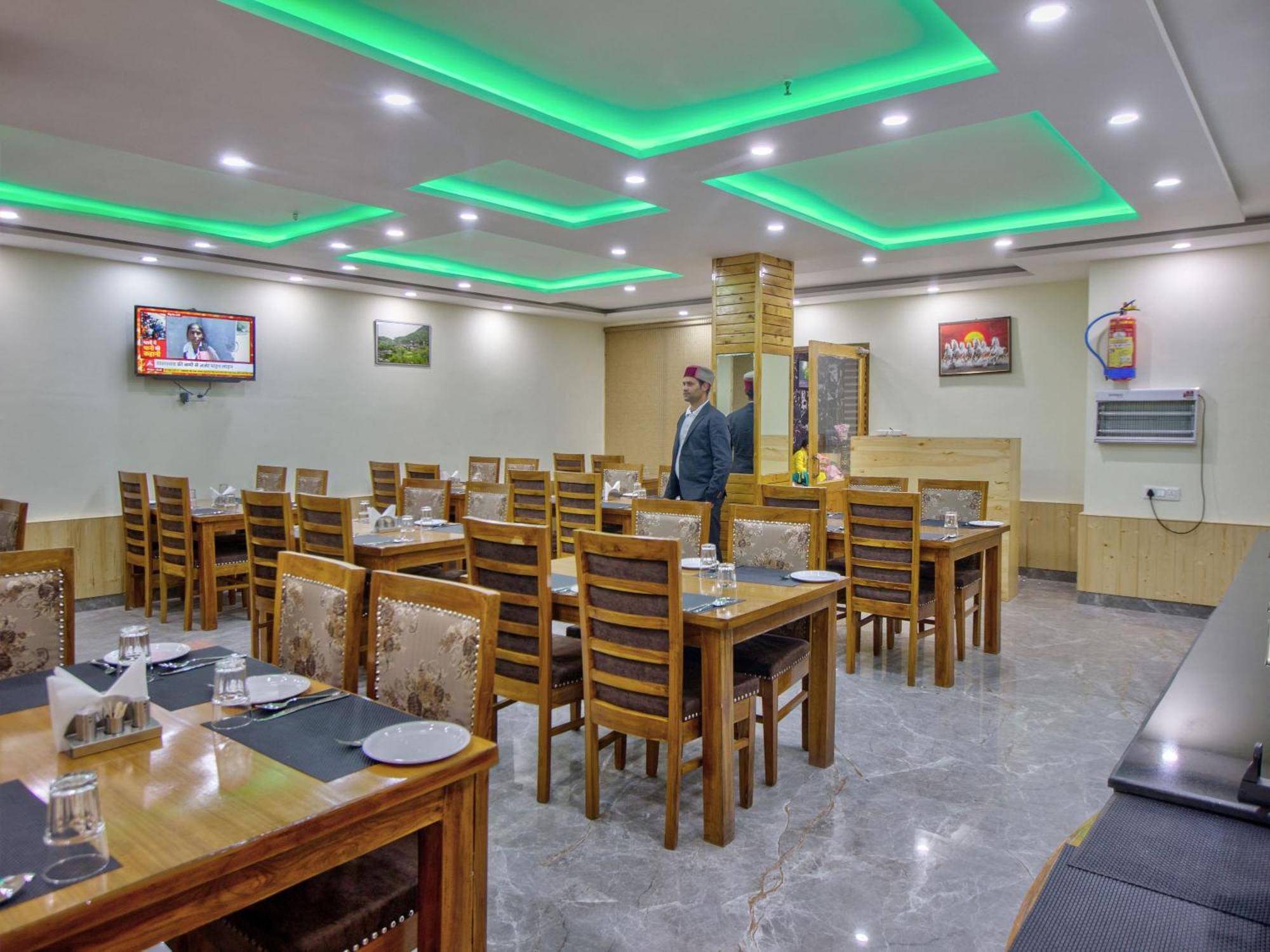 Swastik Grand Manali Hotel Exterior foto