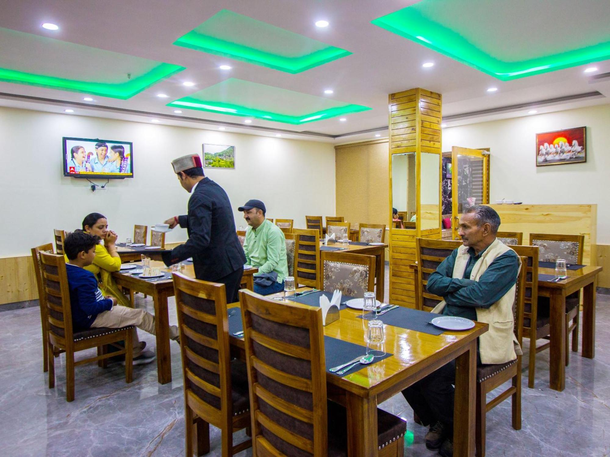 Swastik Grand Manali Hotel Exterior foto